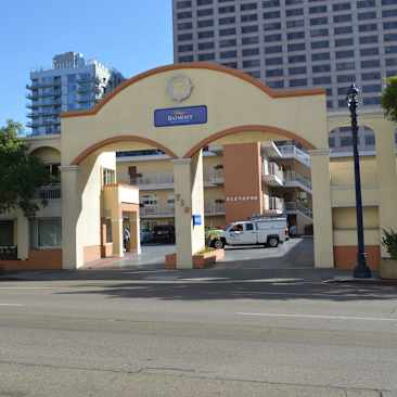 Baymont Inn and Suites San Diego Downtown (ex Red 